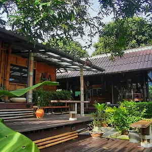 https://at-lanta-hostel.koh-lantahotels.net