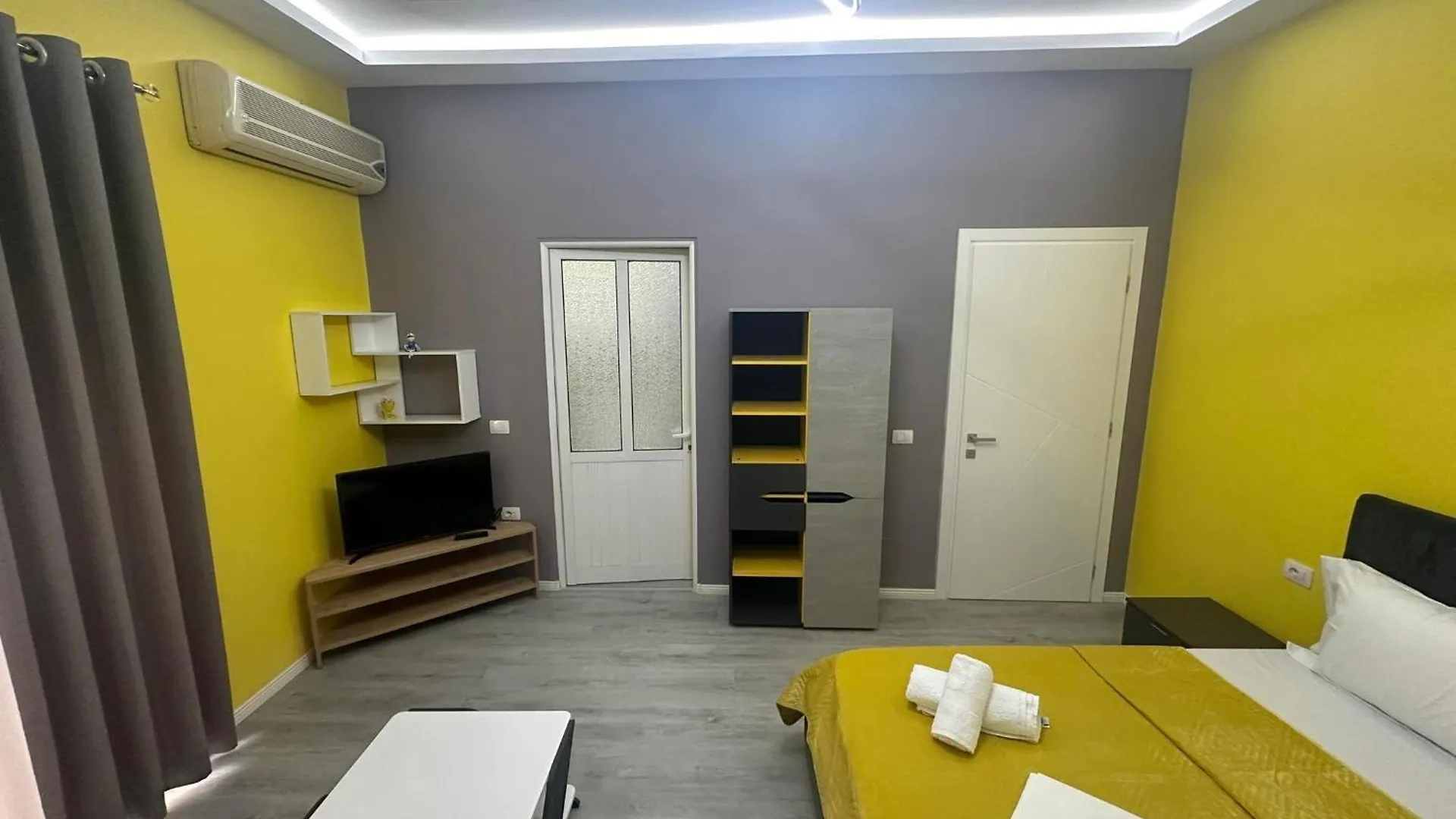 Aparthotel Algen Room'S Berat