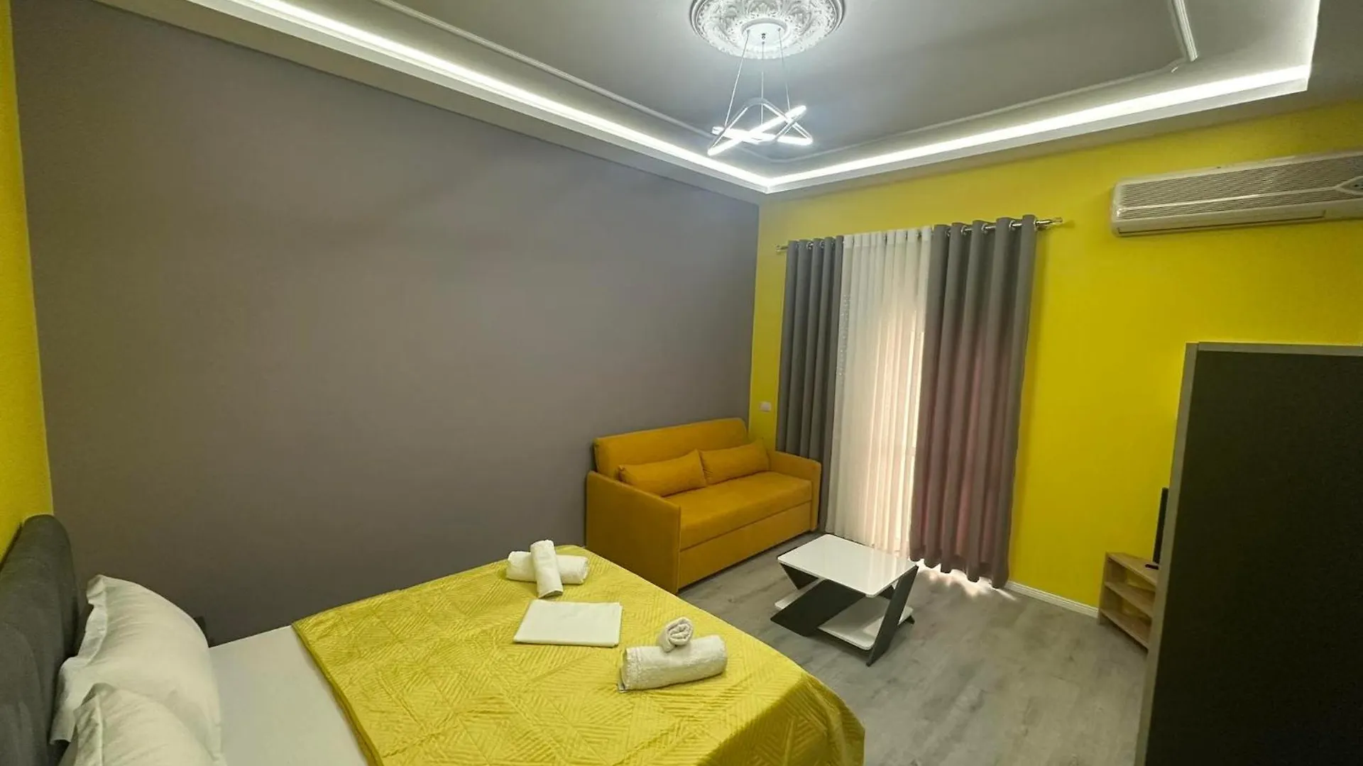 Algen Room'S Berat Aparthotel